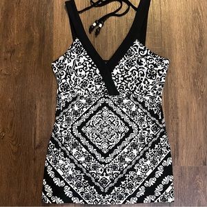 White House Black Market Women’s Floral V-neck Tank Top Geometric Pattern Small